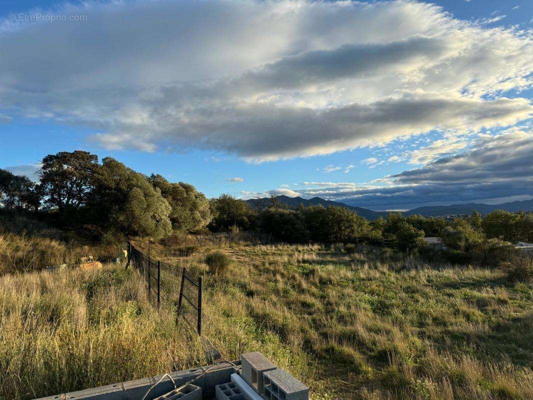 Maison à SAINT-JEAN-LASSEILLE