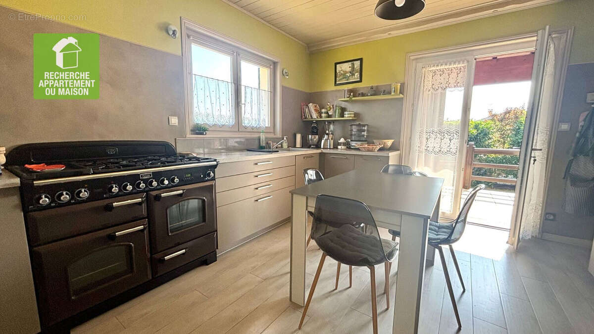 Maison à SAINT-ROMAIN-DE-JALIONAS