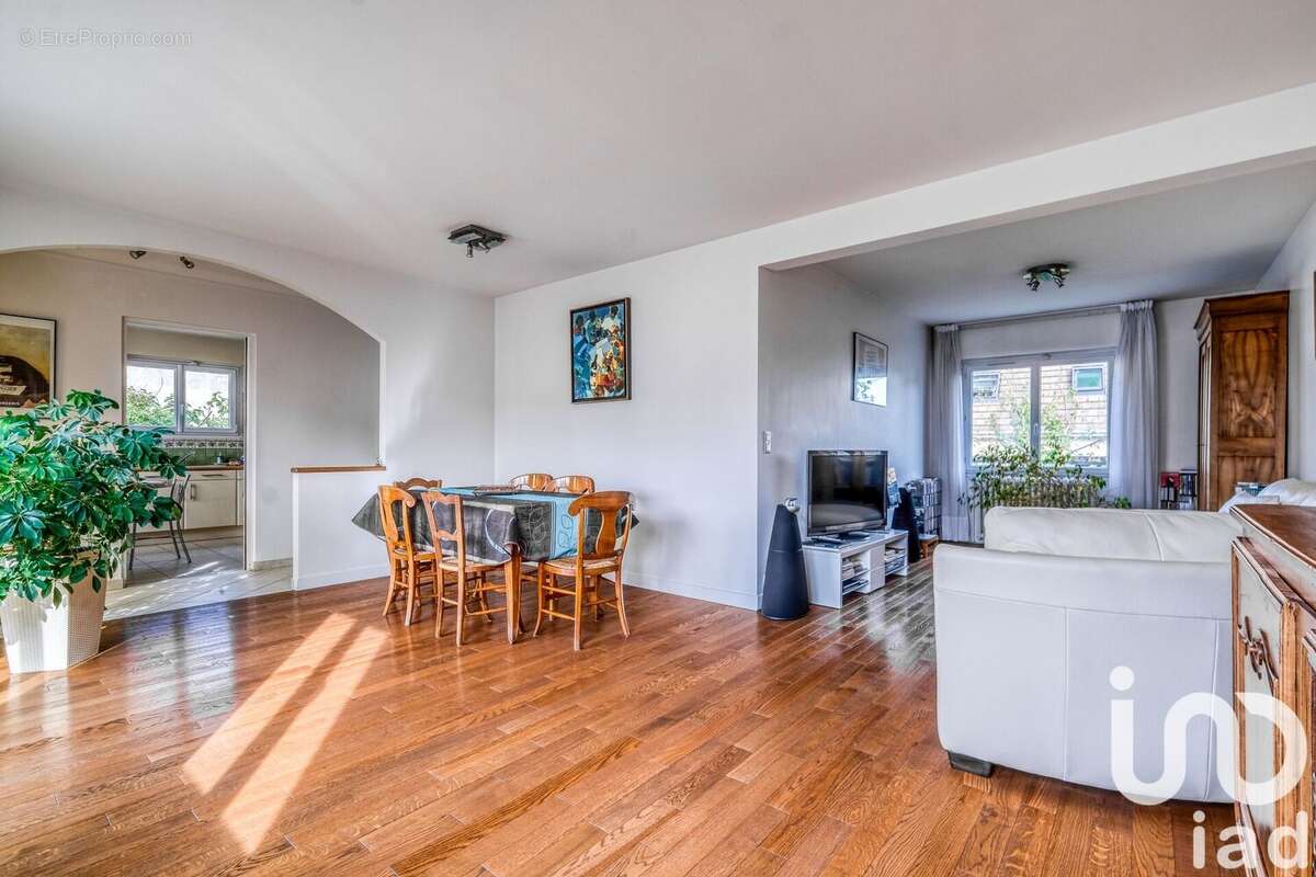 Photo 2 - Maison à CONCHES-SUR-GONDOIRE