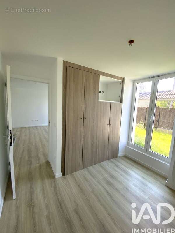 Photo 9 - Appartement à SAINT-REMY-LES-CHEVREUSE