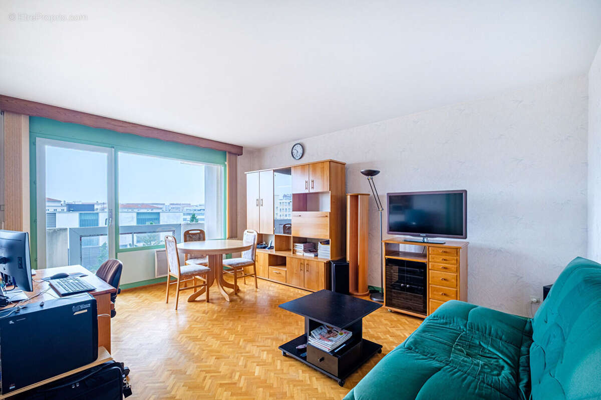 Vente appartement T2 - Balcon/Gardien - Bachut - photo 2