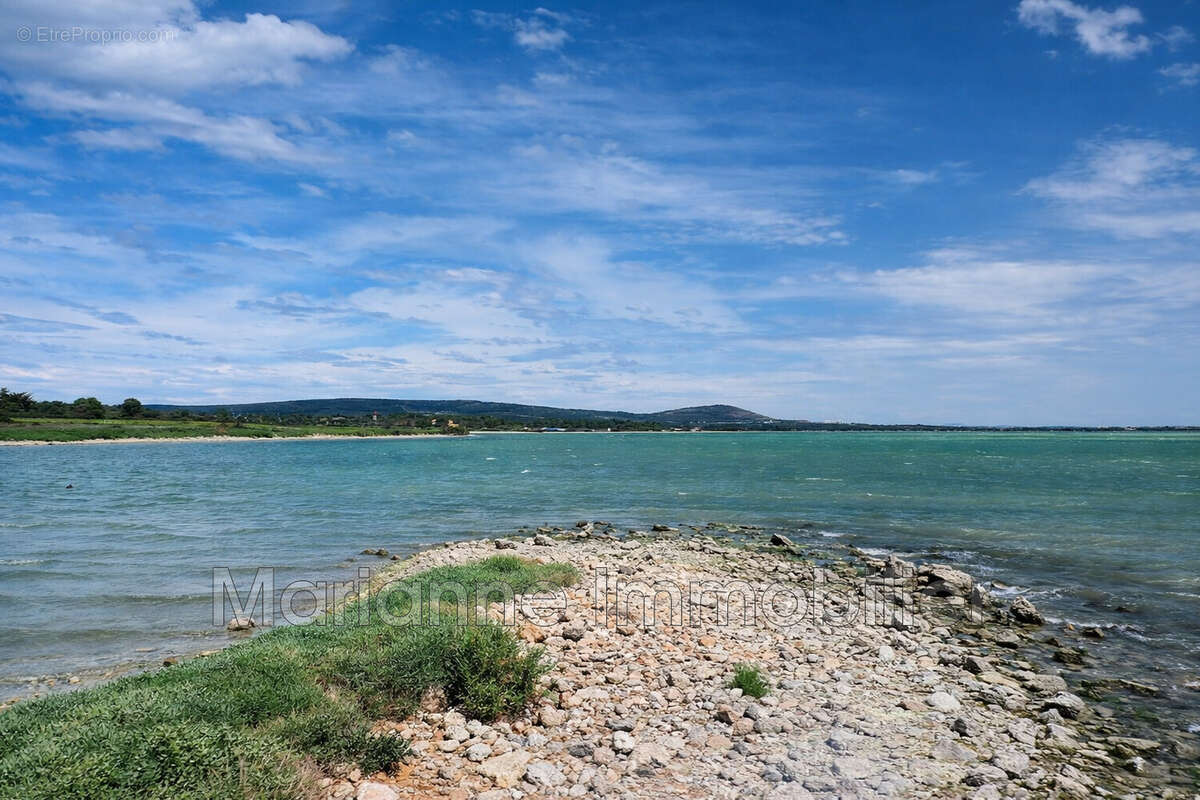 Appartement à VIC-LA-GARDIOLE