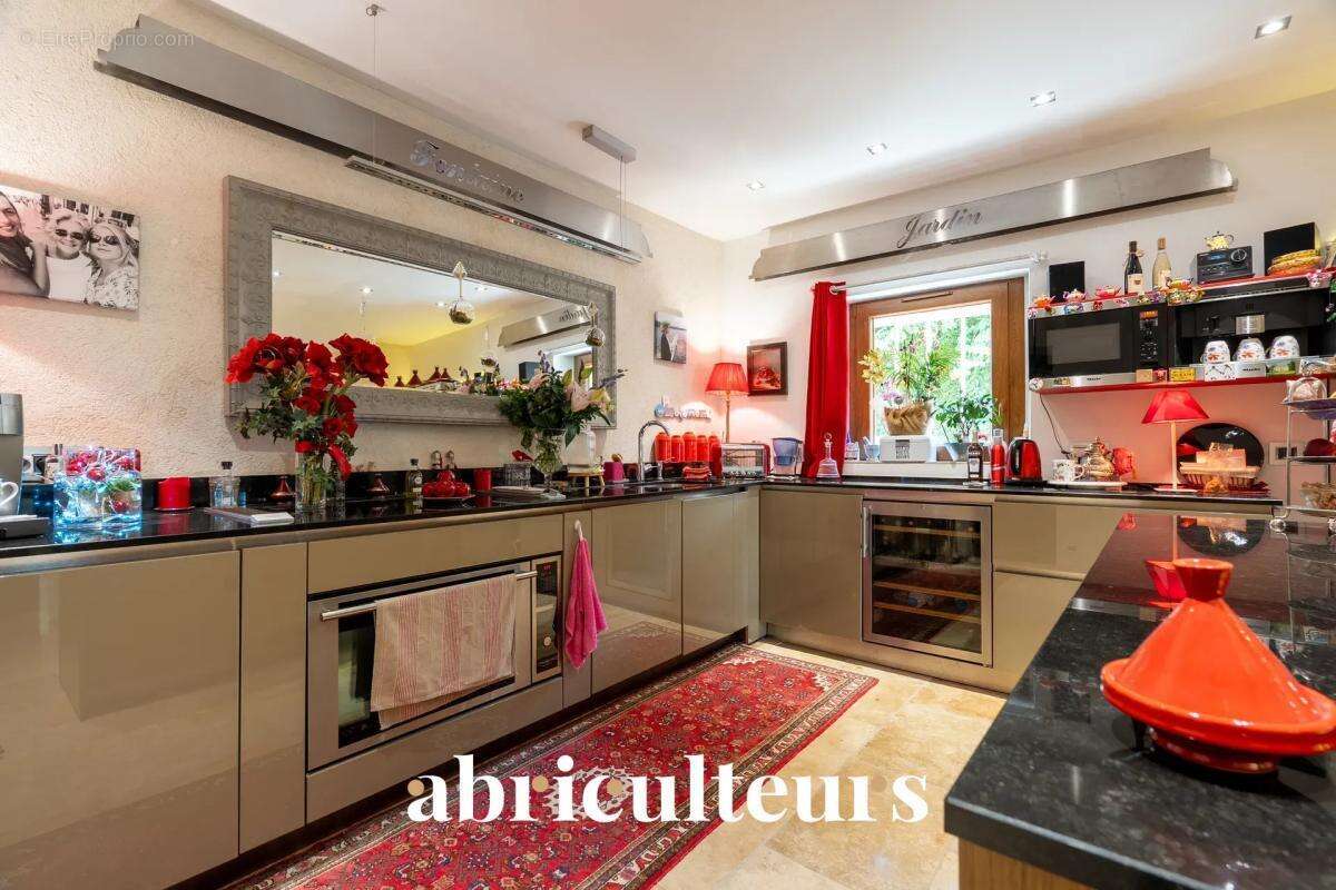 Maison de prestige de 395m² avec piscine en vente sur Bouc-Bel-Air (13320) - photo 9