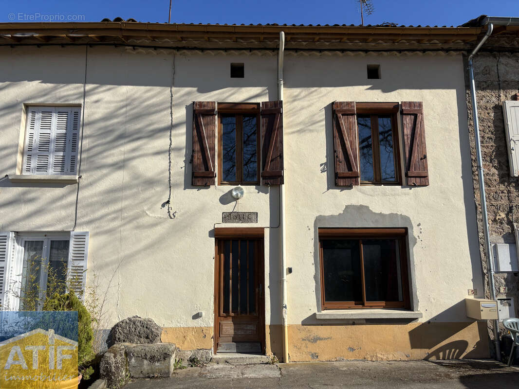Maison à SAINT-JULIEN-LA-VETRE