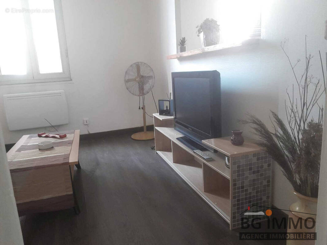 Appartement à VIAS