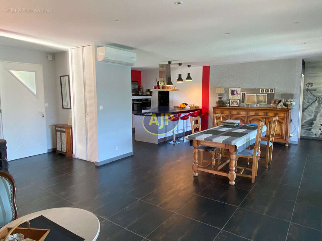 Maison à NAUJAC-SUR-MER