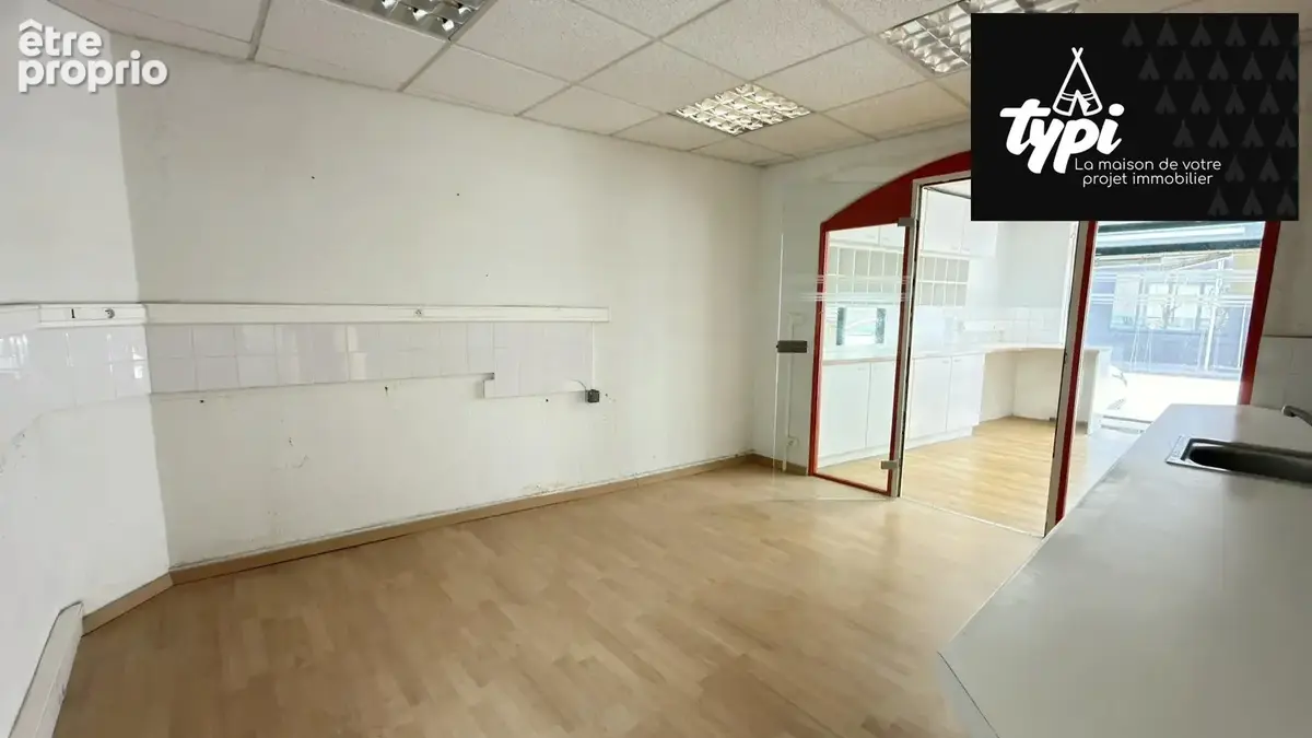 Commerce 75 m² à Lorient  - photo 3