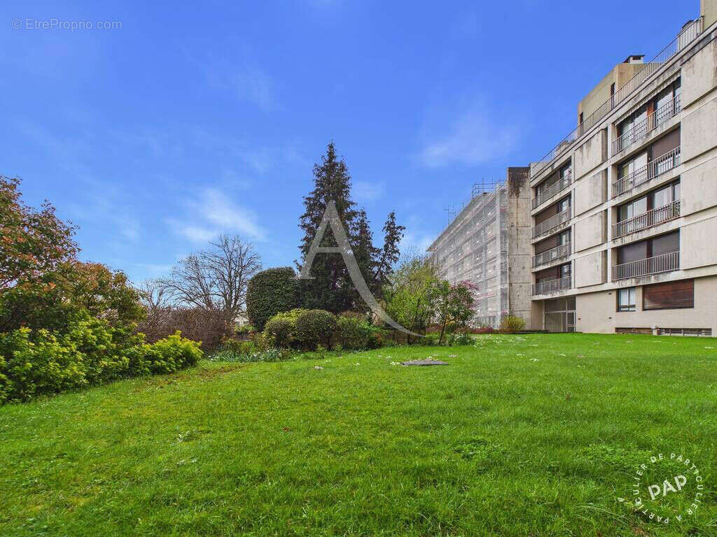 Appartement à GARCHES