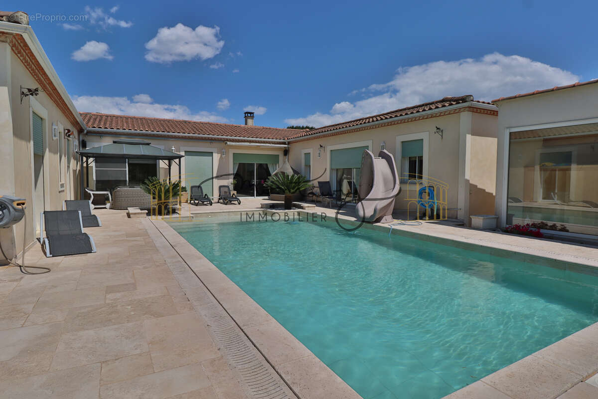 Maison à NIMES