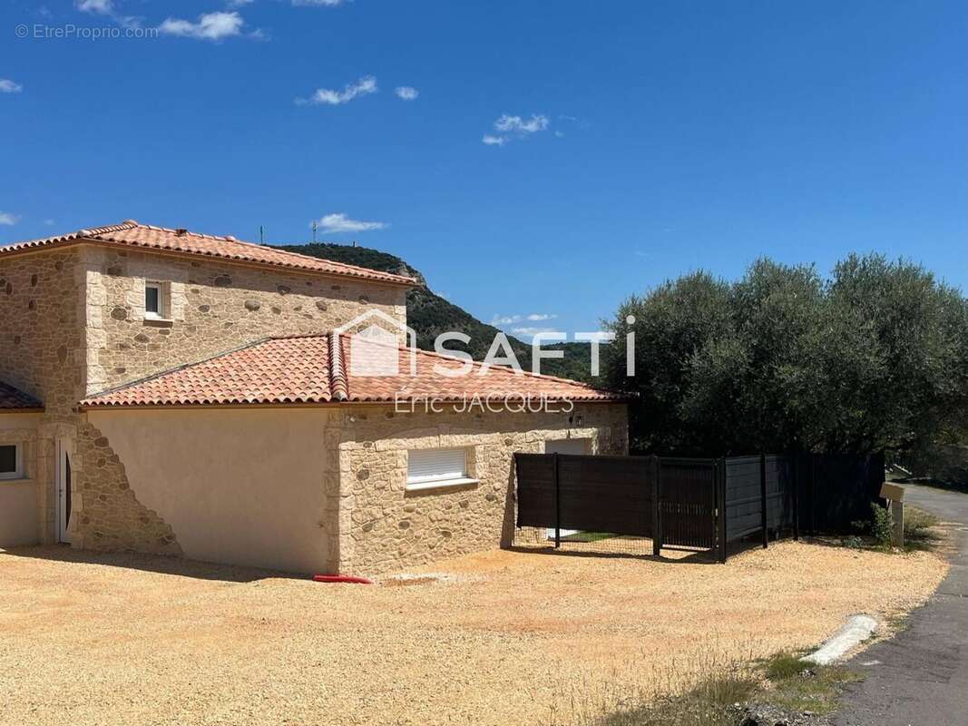 Photo 2 - Maison à SAINT-BRES