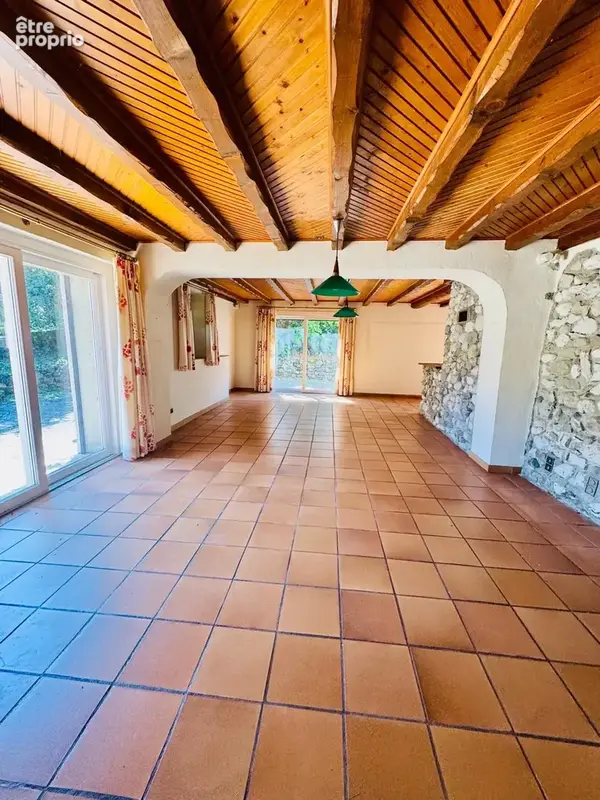 Allonzier la Caille  propriété  T8 300 m2  terrain 11000 m2 - photo 3