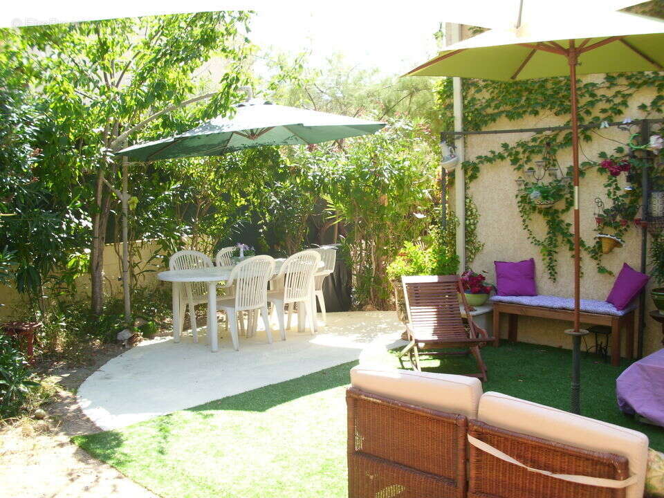 MAISON TYPE 4  LA VALENTINE - PROCHE COMMERCES - TRANSPORTS - - Maison à MARSEILLE-11E