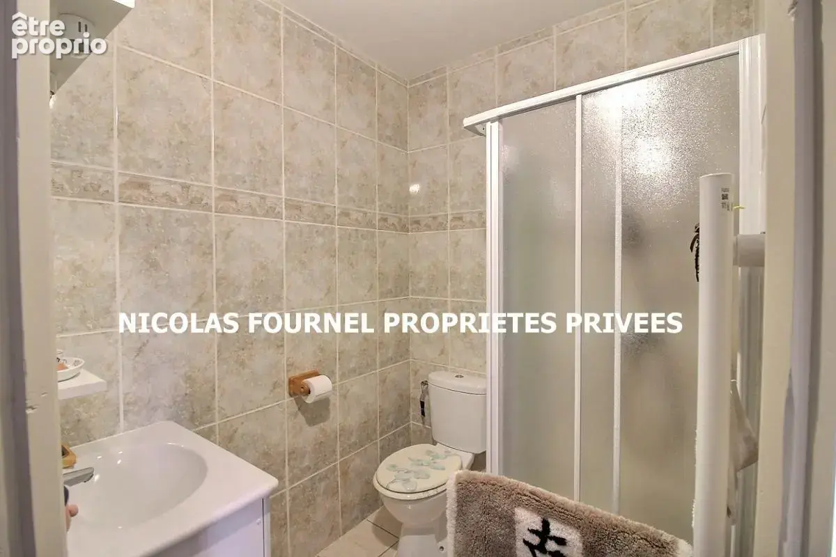 Saint Romain Lachalm 43620 Centre bourg Maison de village en pierre à rénover 61m² habitables - photo 4