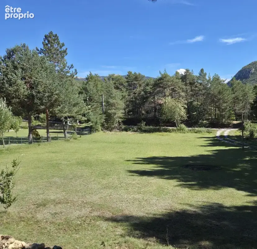 Terrain 1 500 m² à vendre à La Martre (83840) - photo 2