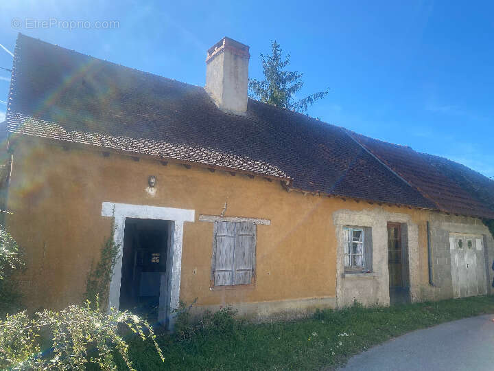 Maison à COULONGES