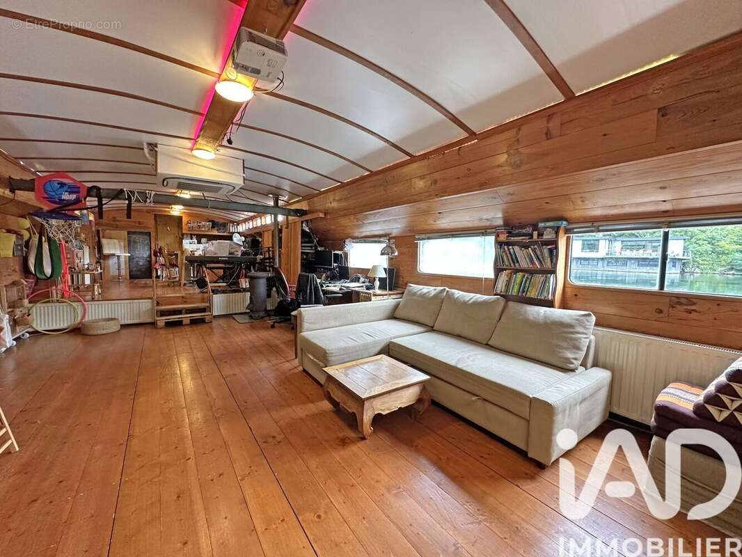 Photo 2 - Appartement à PUTEAUX