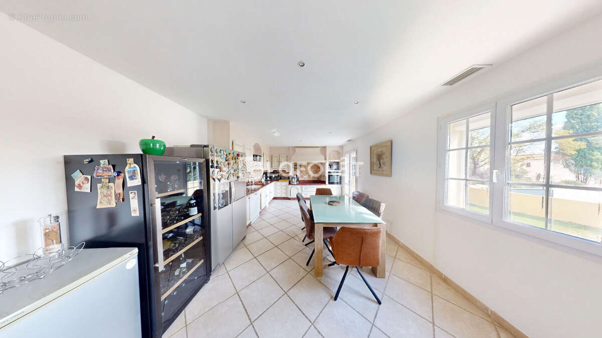 Maison à LA FARE-LES-OLIVIERS