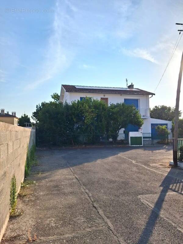 Maison 95 m² à Villeneuve-Tolosane  - photo 2