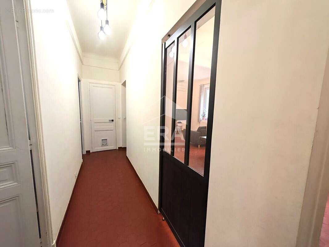 Appartement à MARSEILLE-5E
