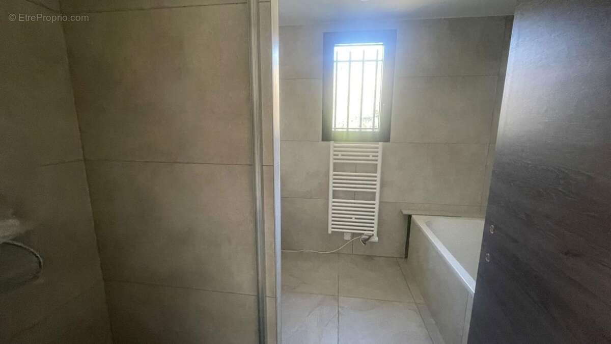 Appartement à OPIO