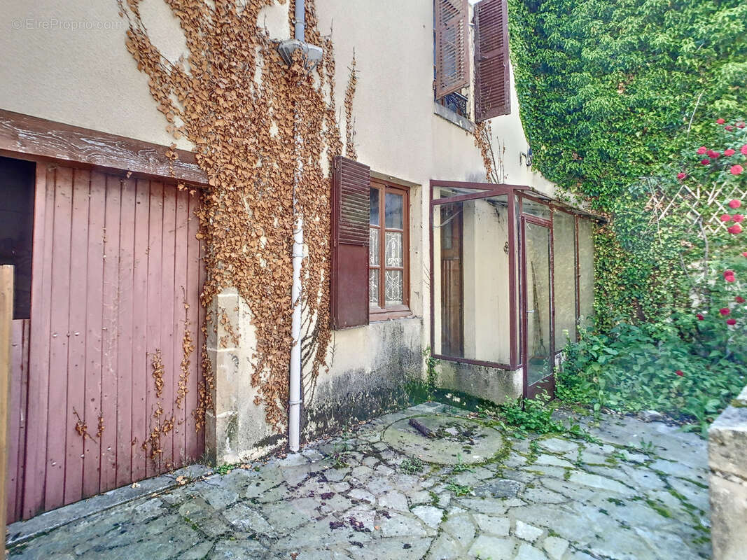 Maison à LUDESSE