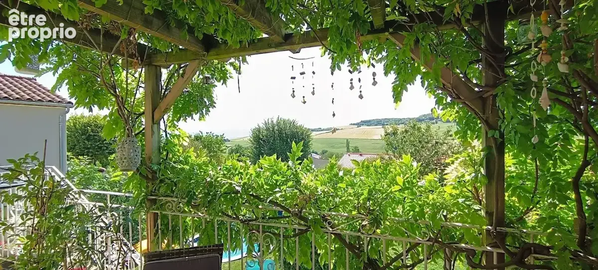 Maison avec vue et piscine, 6 chambres, à SAINT BABEL 63500 - photo 3