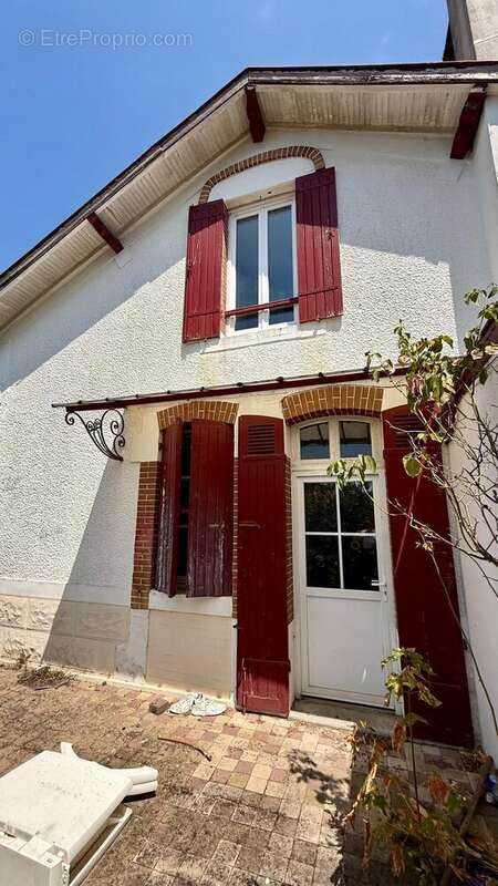 Maison 173 m² à Luxey  - photo 2