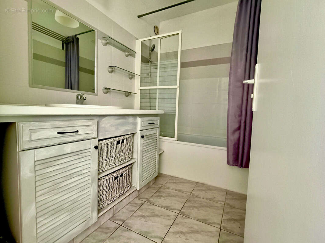 Appartement à MARSEILLE-15E