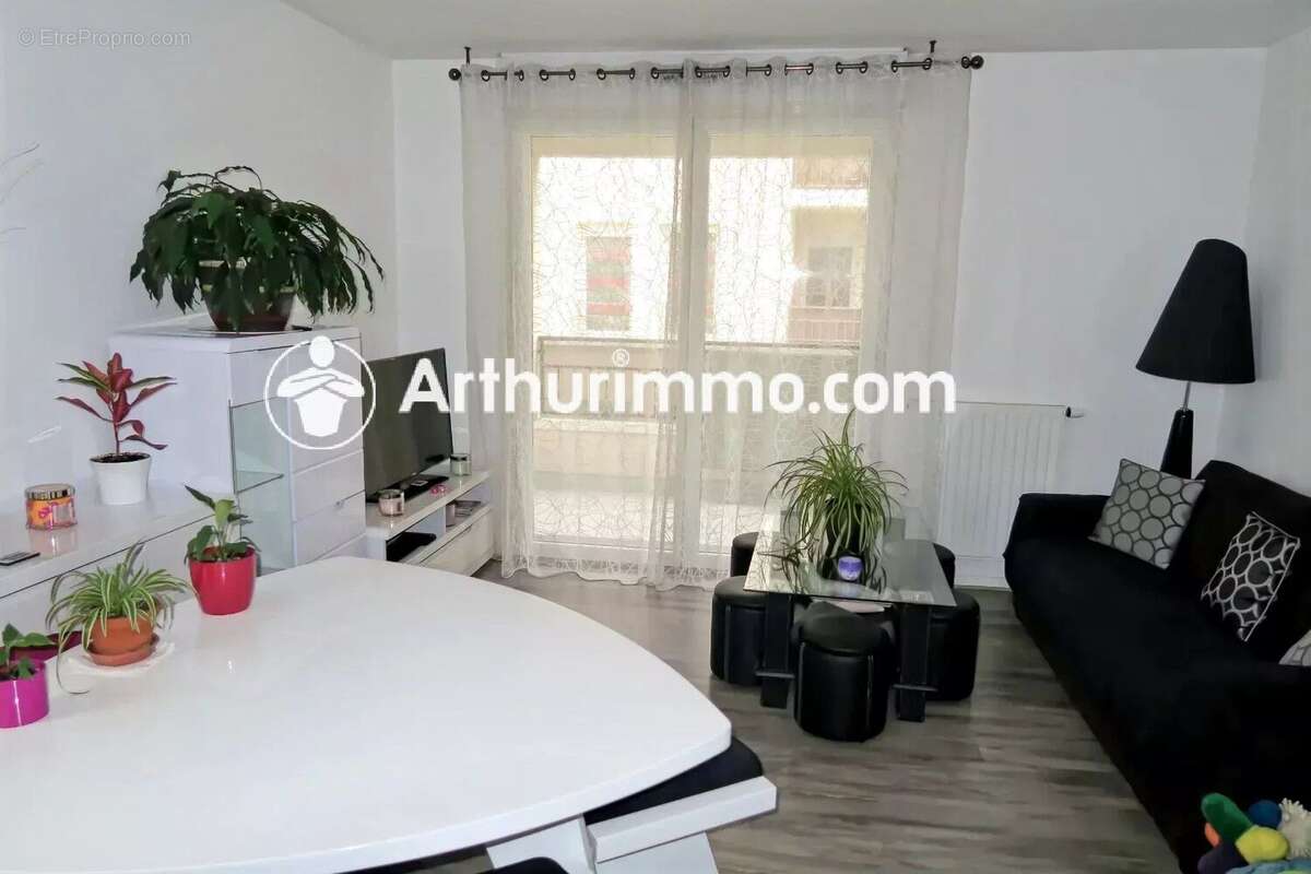 Appartement à LIEUSAINT