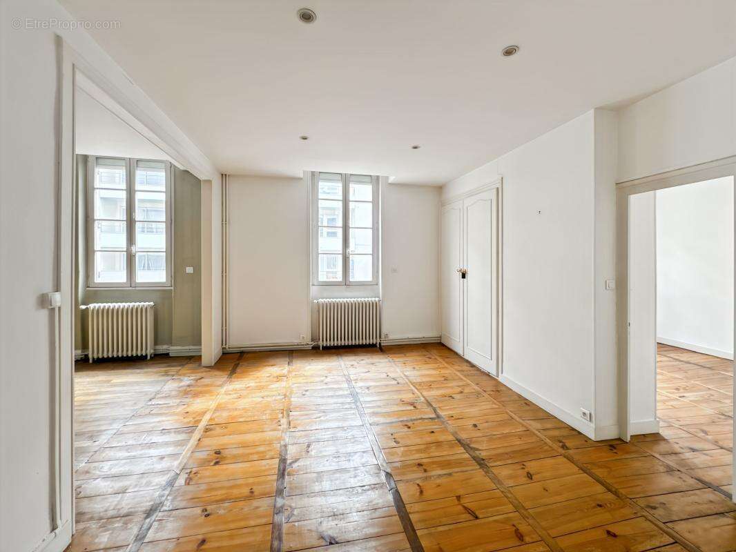 À VENDRE – Appartement de caractère de 130 m² – Centre-ville de Périgueux - photo 10