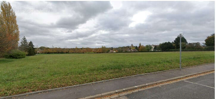 Terrain à ORGERUS