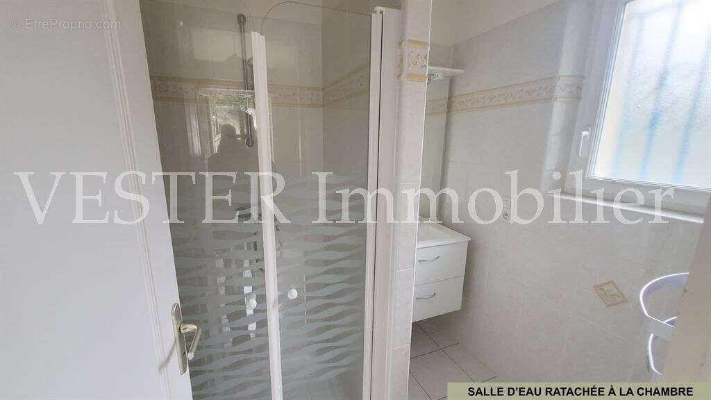 Maison à SAINT-FRONT-DE-PRADOUX