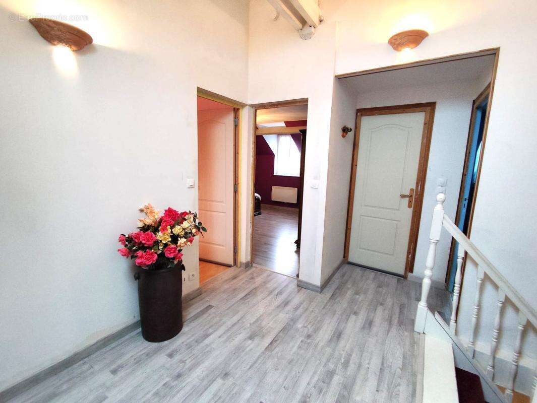 Maison à COURVILLE-SUR-EURE