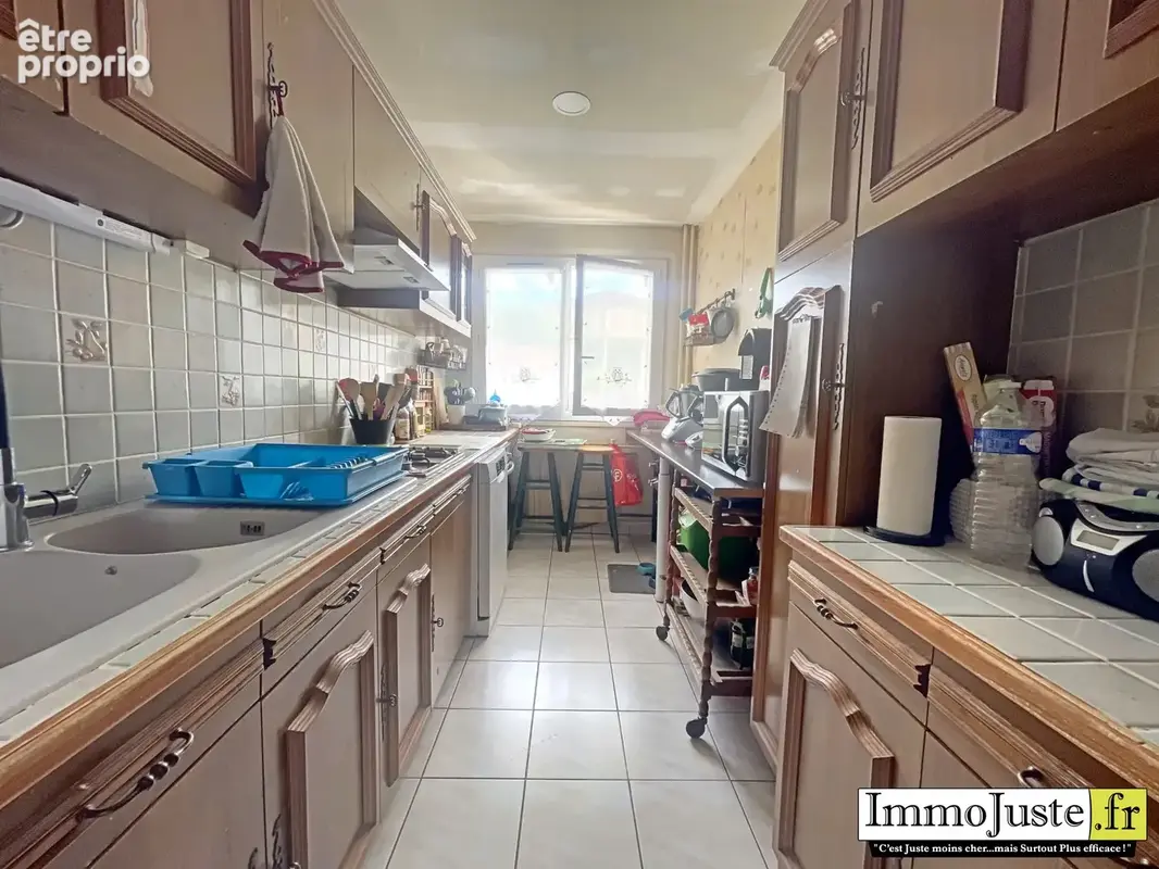 Appartement 97 m² à Magny-Les-Hameaux  - photo 2