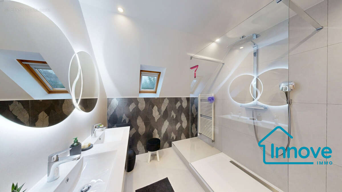 Maison à LA CELLE-SAINT-CLOUD