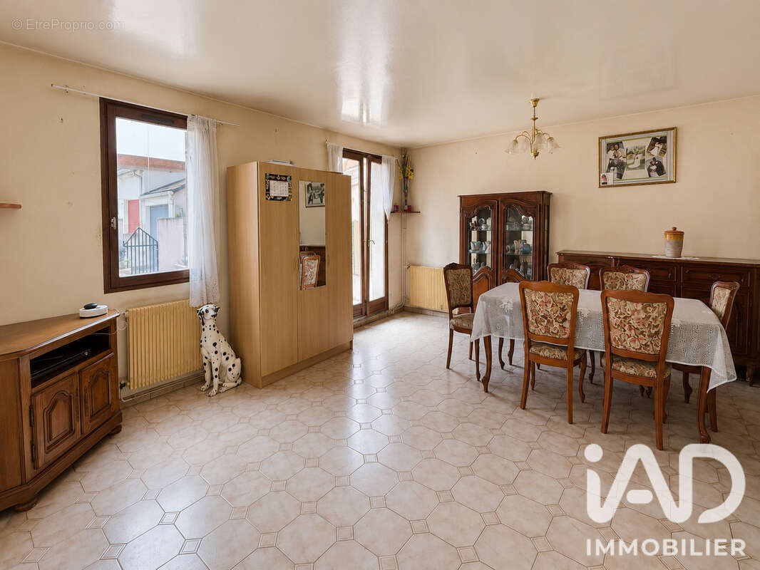 Maison 75 m² à Goussainville  - photo 4