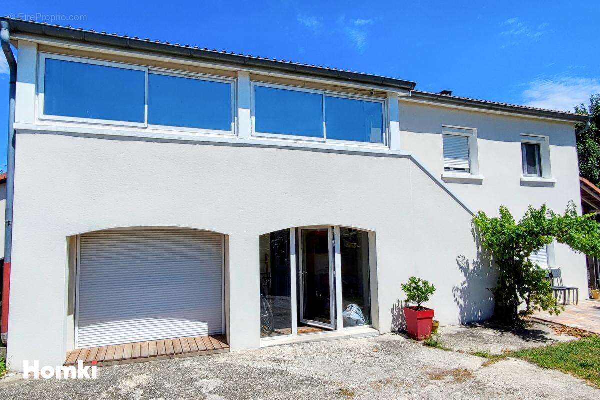 Maison à SAINT-SYMPHORIEN-D'OZON