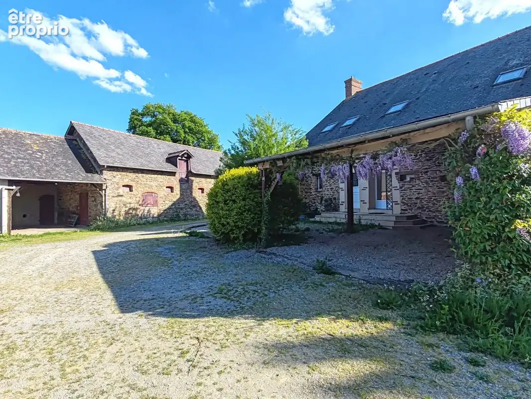Corps de ferme 220 m2 et dépendances - photo 13