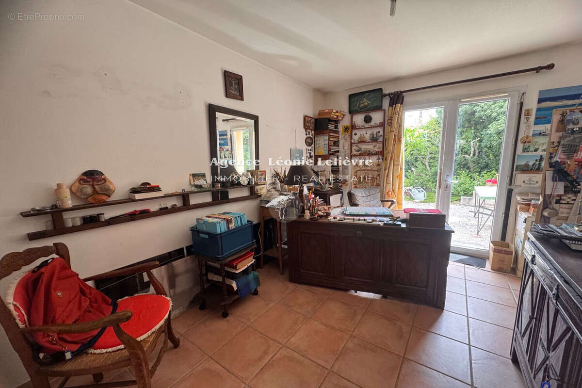 Maison à LES ISSAMBRES