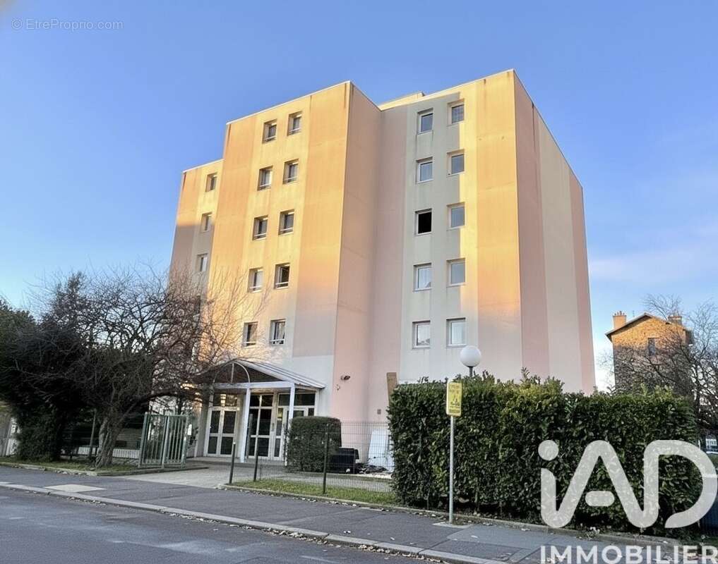 Photo 6 - Appartement à CHOISY-LE-ROI