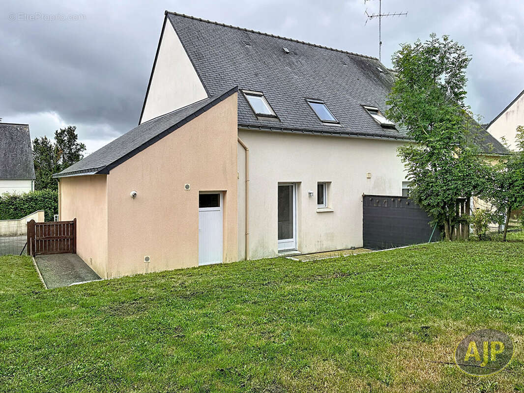 Maison à QUESTEMBERT