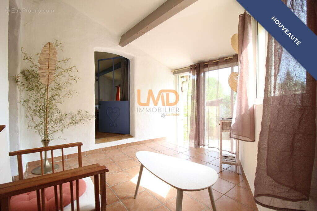 Appartement à SAINT-PAUL-LE-JEUNE