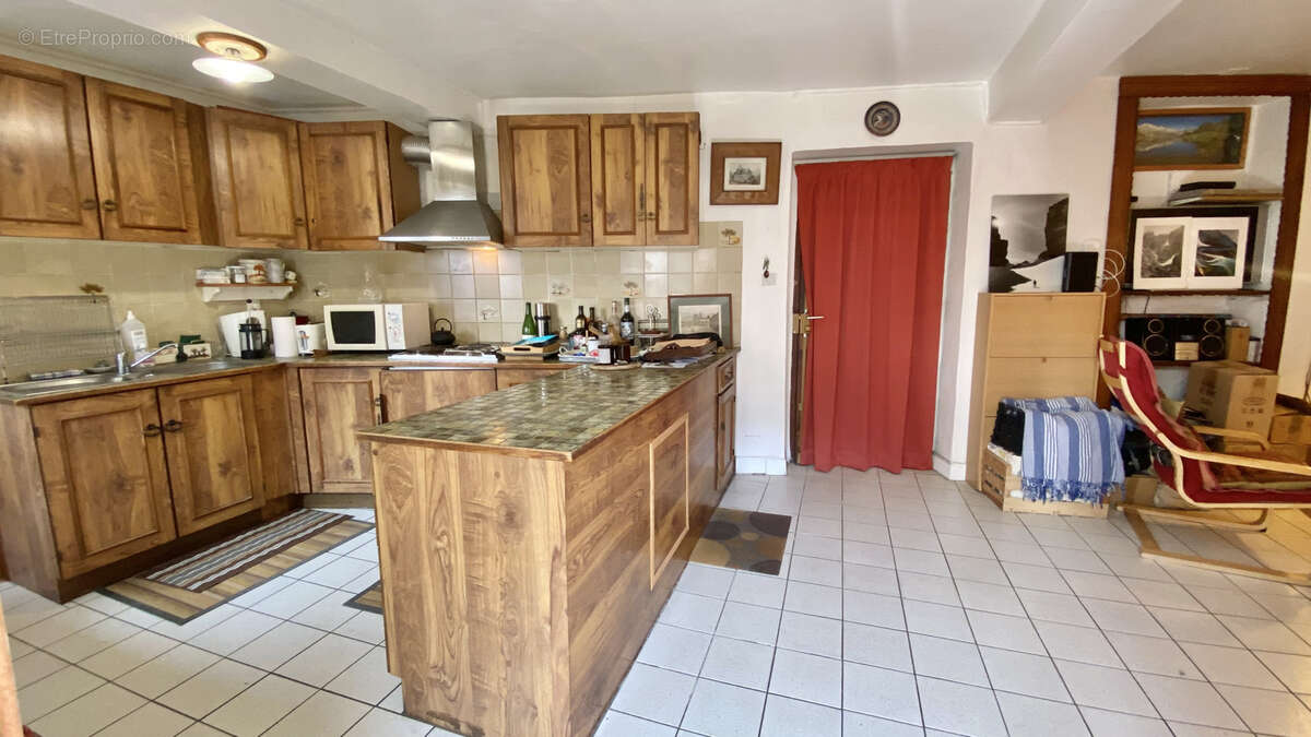 Maison à LUZ-SAINT-SAUVEUR