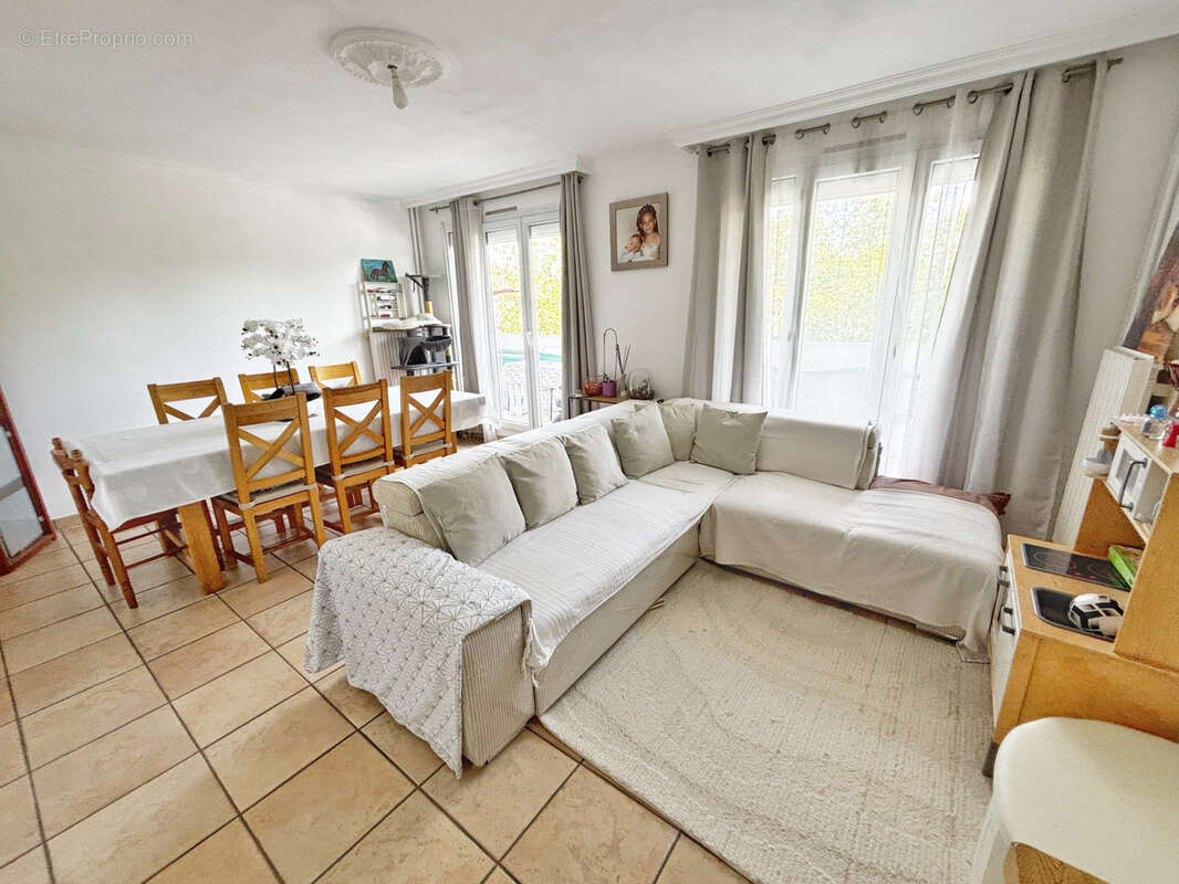 Appartement à VENISSIEUX