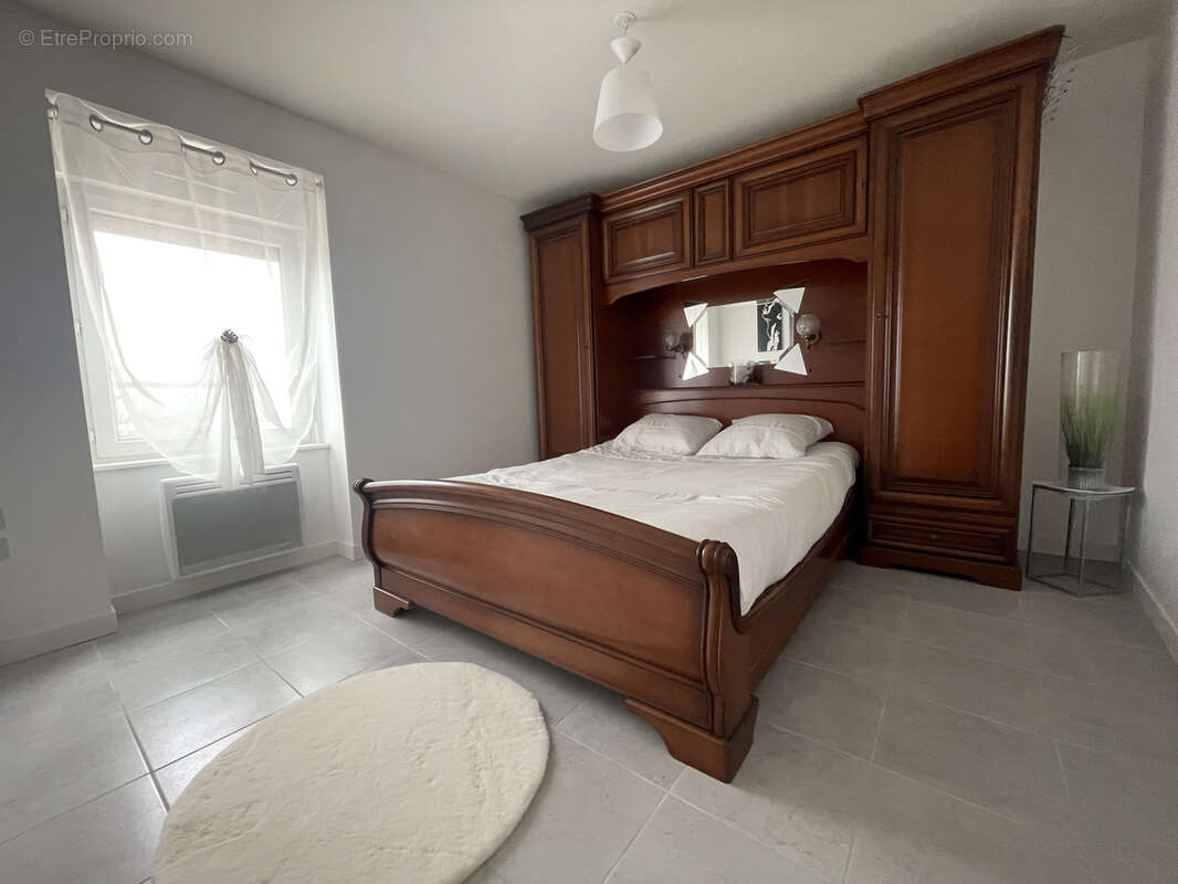 Appartement à SAINT-ROMAIN-LA-MOTTE