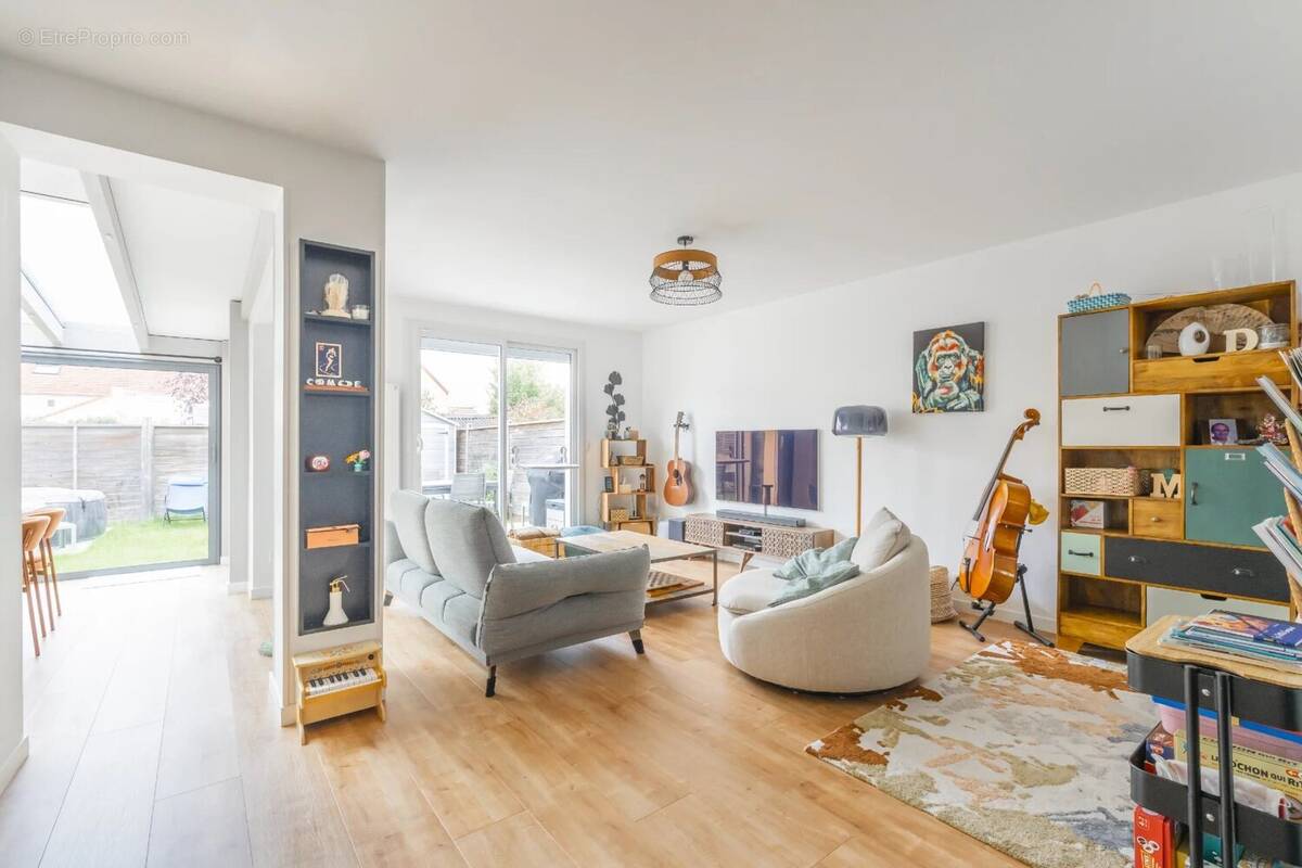 Maison à MONTIGNY-LE-BRETONNEUX