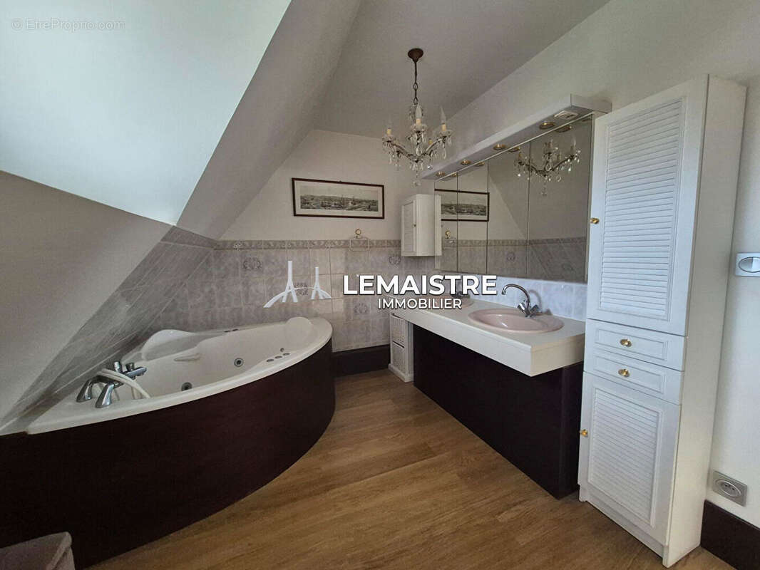 Maison à MONTIVILLIERS