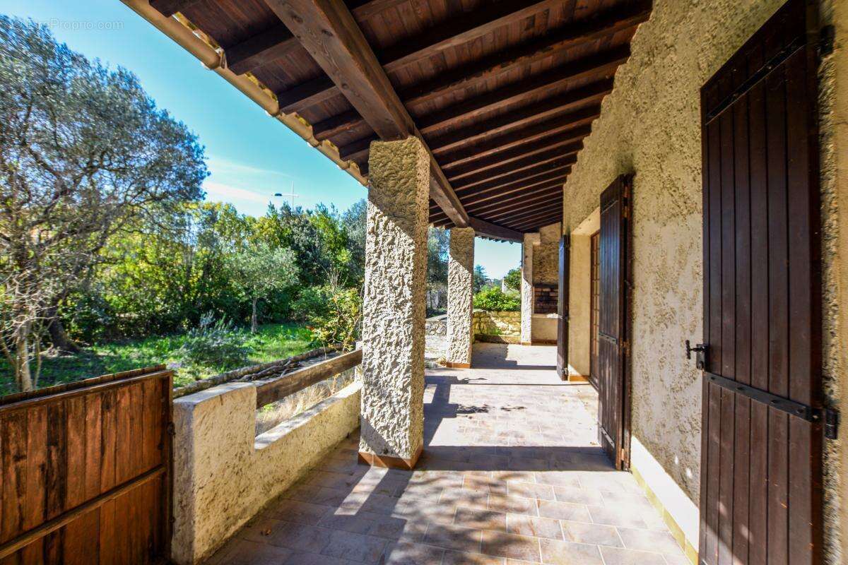 Maison à ROCHEFORT-DU-GARD