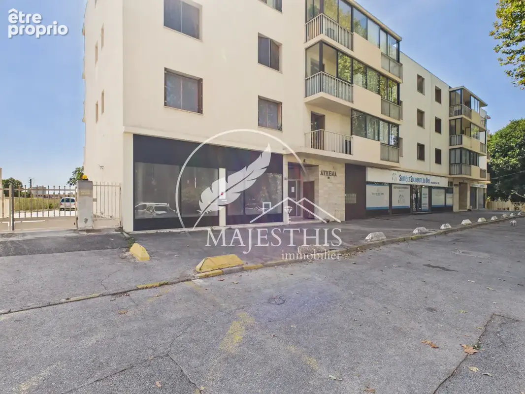 Beau t4 de 76,52m2 + parking + cave a toulon est - photo 9