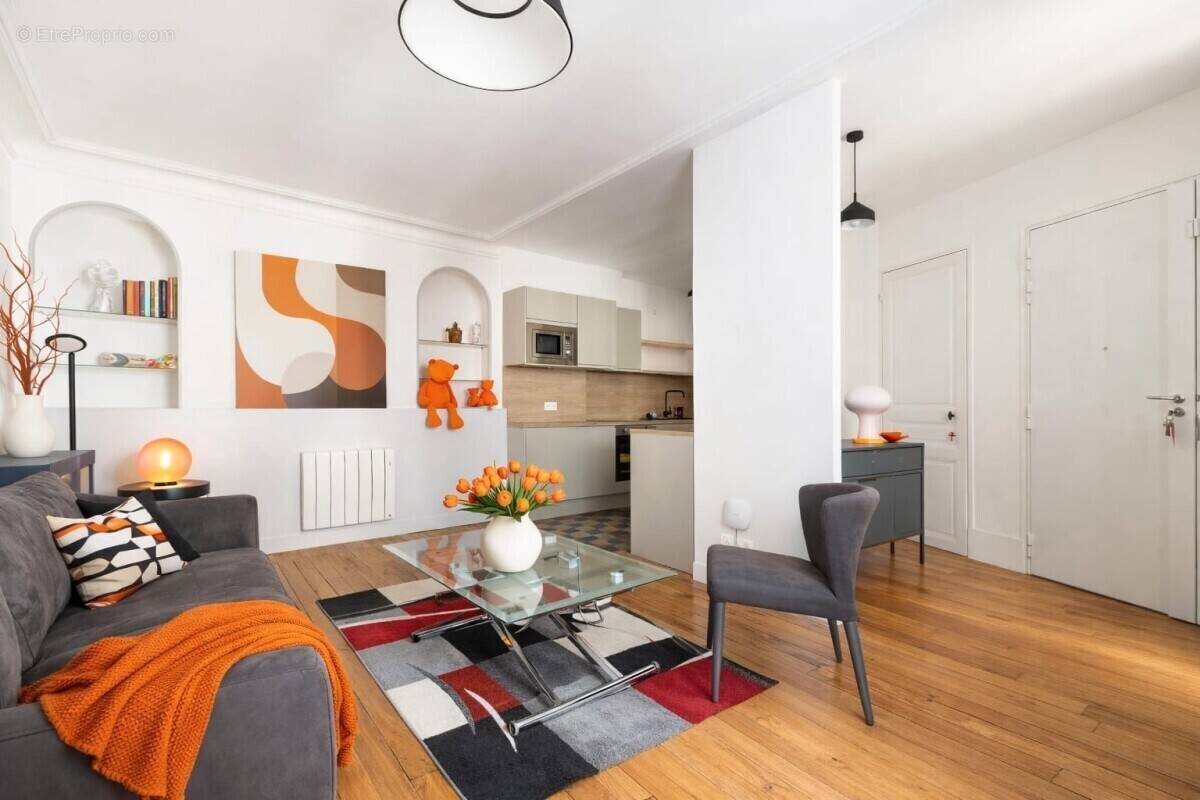 Appartement à PARIS-10E